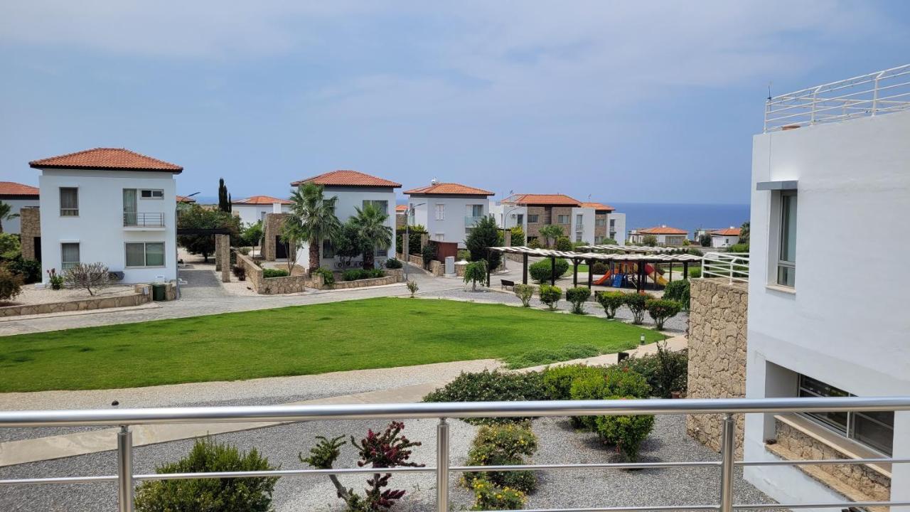 Sea And Mountain View Beachfront Penthouse Yali المظهر الخارجي الصورة