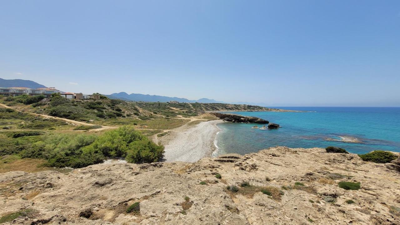 Sea And Mountain View Beachfront Penthouse Yali المظهر الخارجي الصورة