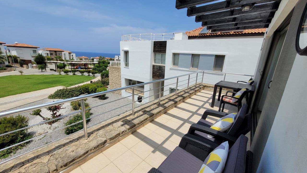 Sea And Mountain View Beachfront Penthouse Yali المظهر الخارجي الصورة