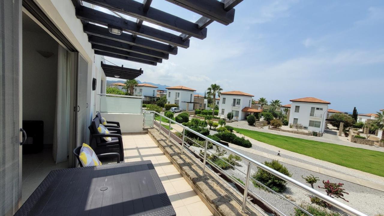 Sea And Mountain View Beachfront Penthouse Yali المظهر الخارجي الصورة
