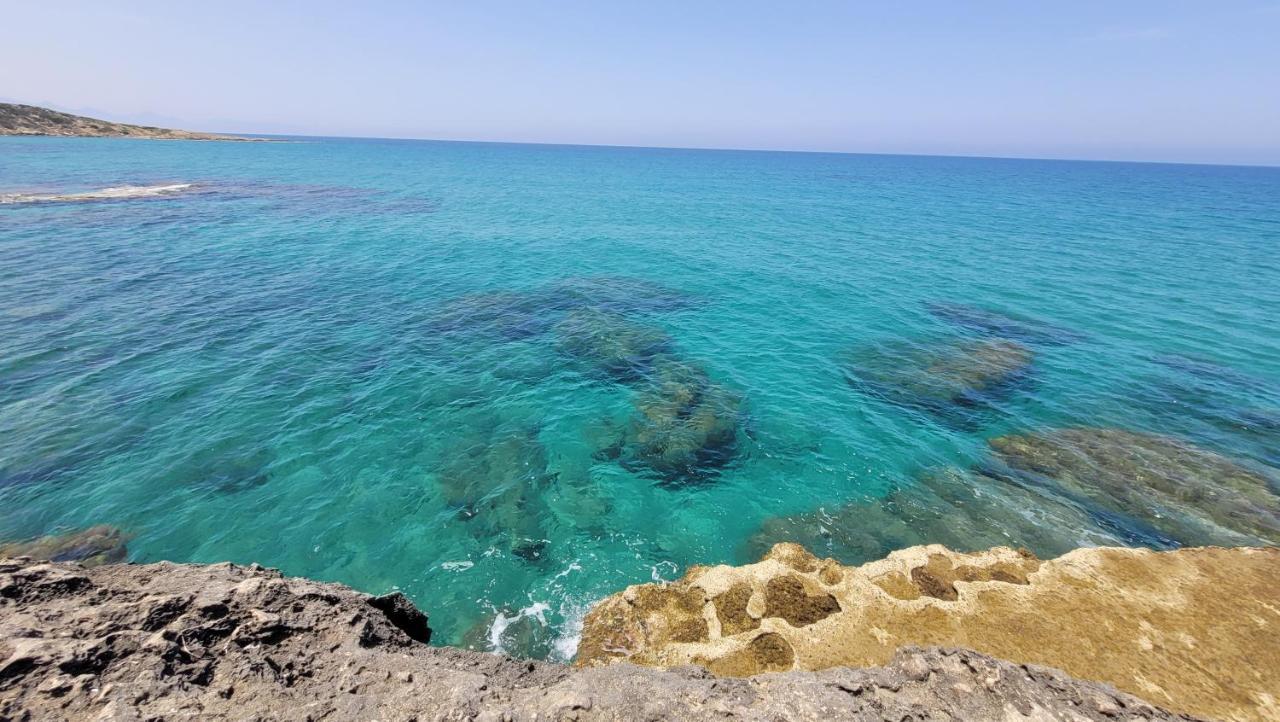 Sea And Mountain View Beachfront Penthouse Yali المظهر الخارجي الصورة