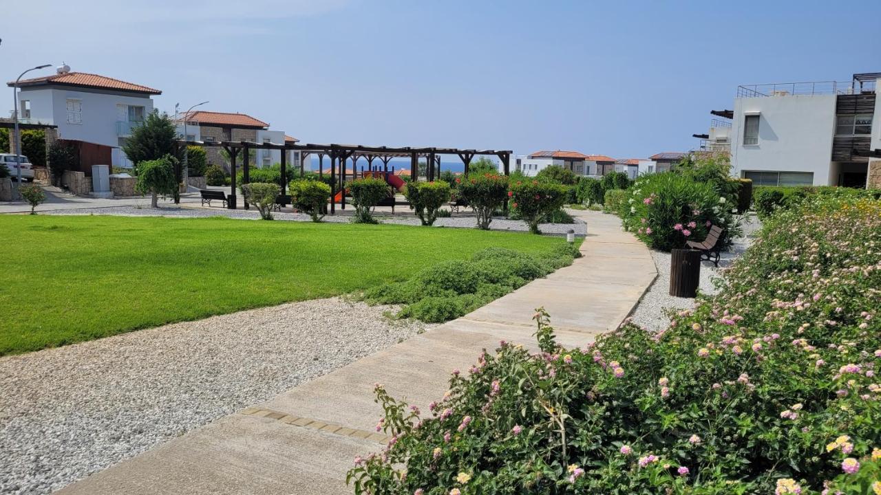 Sea And Mountain View Beachfront Penthouse Yali المظهر الخارجي الصورة