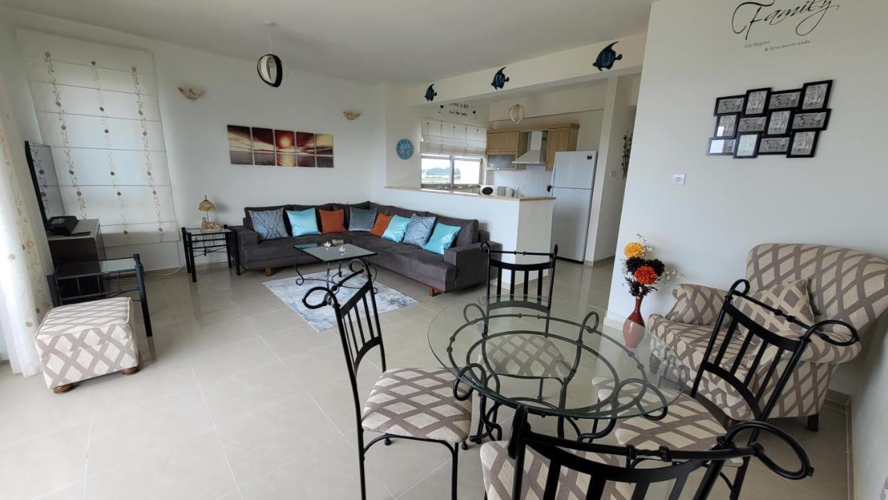 Sea And Mountain View Beachfront Penthouse Yali المظهر الخارجي الصورة