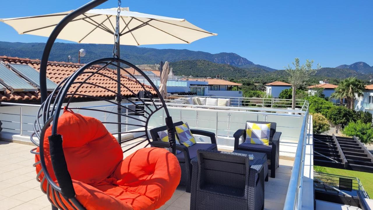 Sea And Mountain View Beachfront Penthouse Yali المظهر الخارجي الصورة